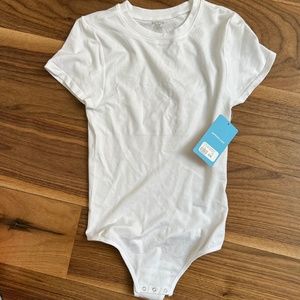 Yummie Tummie Short Sleeve Thong bodysuit Sz S/M